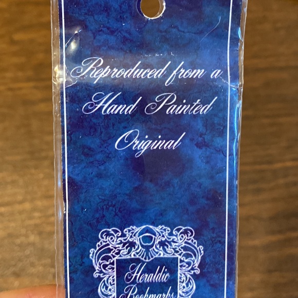 NEW: Heraldic Bookmark: Phillips. Bought in London. 6” stainless - Picture 4 of 5